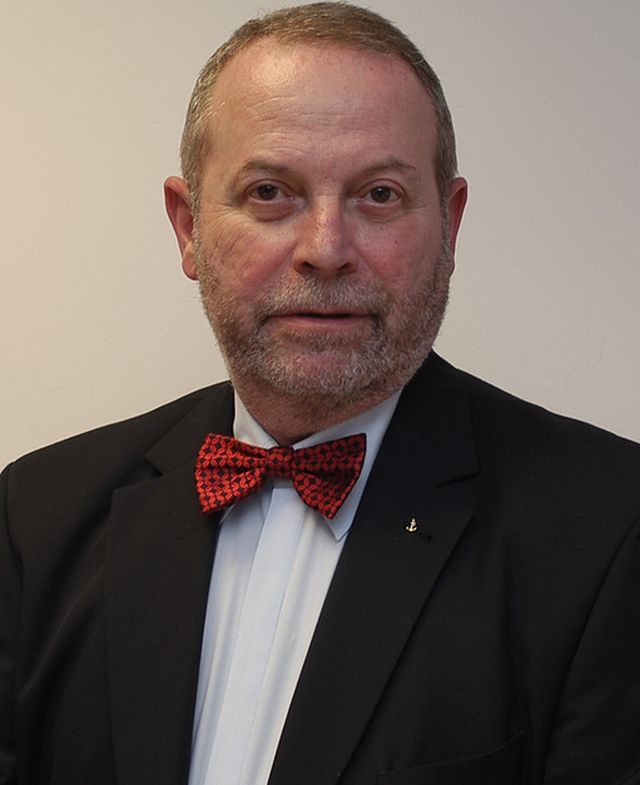 Pető Ernő titkár